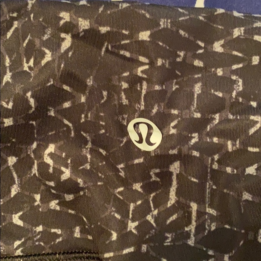 Lululemon crops! - Picture 5 of 5